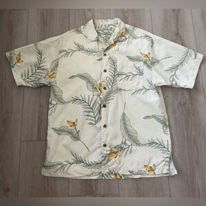 Tommy Bahama Leaf Print Silk Shirt 100% Silk. 🍃🌼💐🌻💛